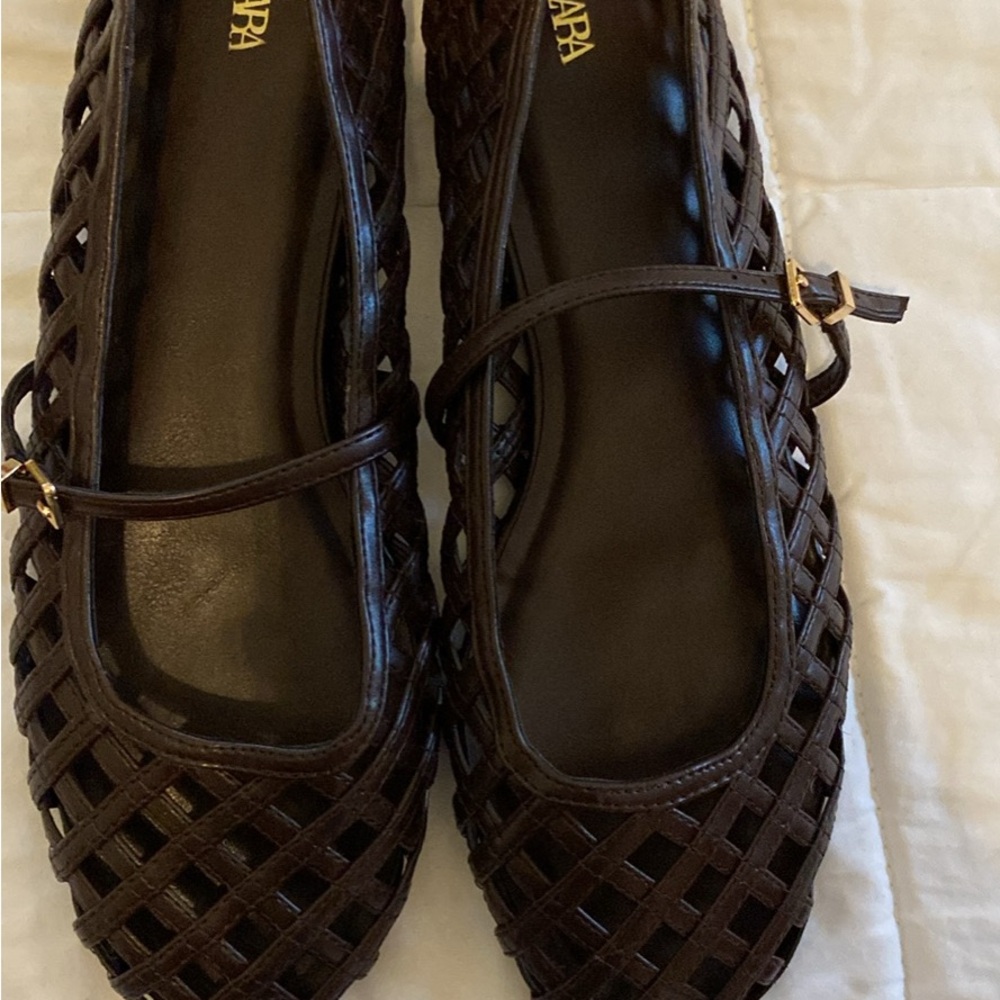 Zara Women's Dark Brown Woven Loafers